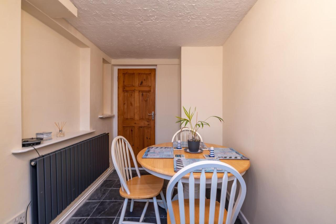 Looe Self Catering Apartment Екстериор снимка