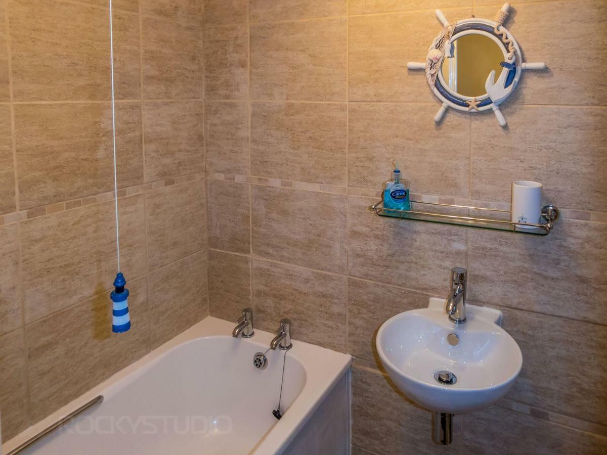Looe Self Catering Apartment Екстериор снимка